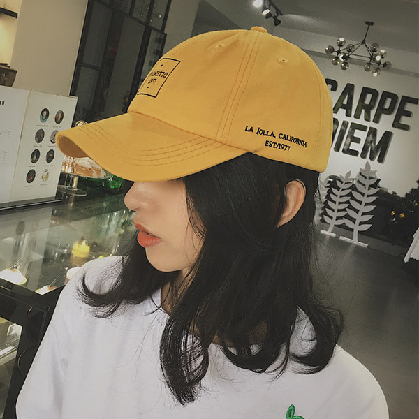 Șapcă de baseball pentru femei cu inscripție și vizor