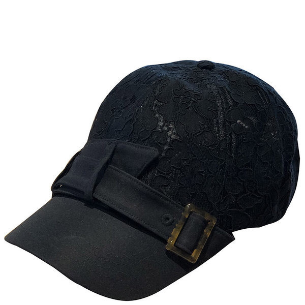 Pălărie modernă de damă cu dantelă și vizor în alb și negru