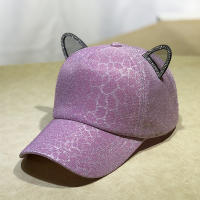 Pălărie modernă pentru femei cu element 3D și pietre