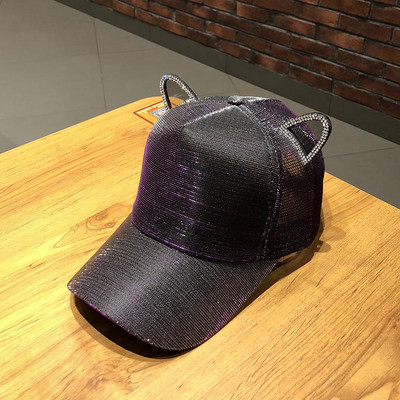 Pălărie modernă pentru femei cu element 3D și pietre