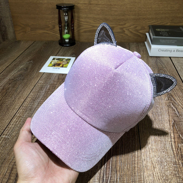 Pălărie modernă pentru femei cu element 3D și pietre