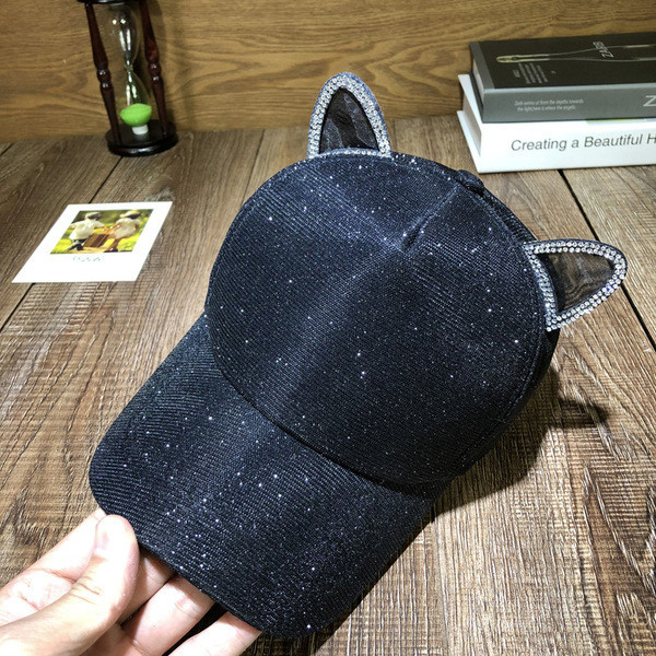 Pălărie modernă pentru femei cu element 3D și pietre