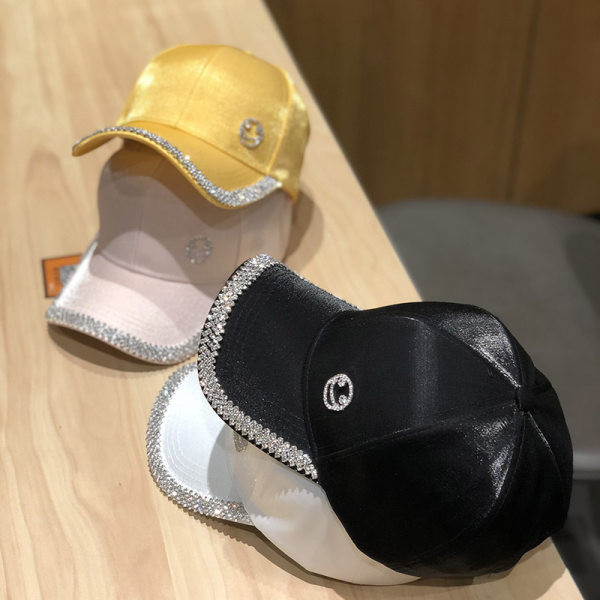 Palarie de dama cu pietre si vizor