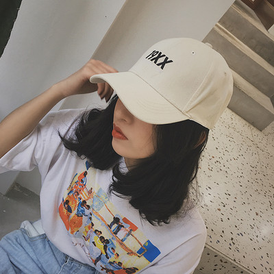 Ženska bejzbol kapa sa šiltom i natpisom u više boja