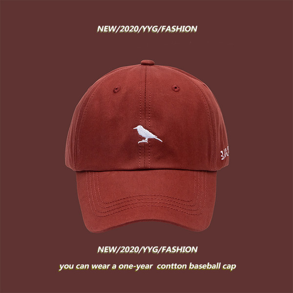 Palarie casual cu broderie si vizor - in mai multe culori