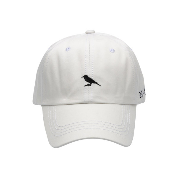 Palarie casual cu broderie si vizor - in mai multe culori