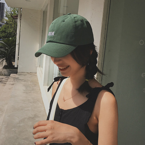 Svakodnevna ženska kapa sa šiltom