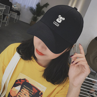 Palarie de dama cu broderie de ursuleti