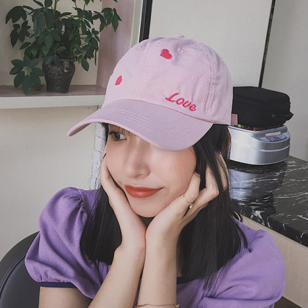 Palarie casual cu vizor si broderie inima