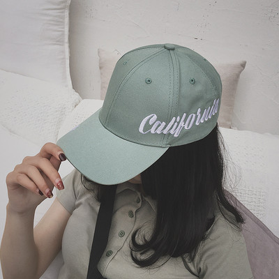 Șapcă de baseball pentru femei cu inscripția California