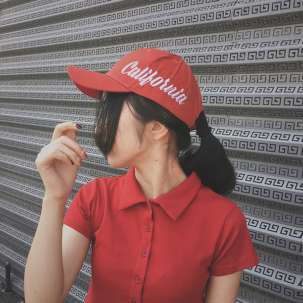 Șapcă de baseball pentru femei cu inscripția California