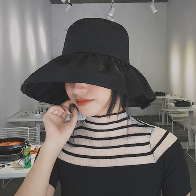 Γυναικείο μοντέρνο καπέλο με περιφέρια σε διαφορετικά χρώματα