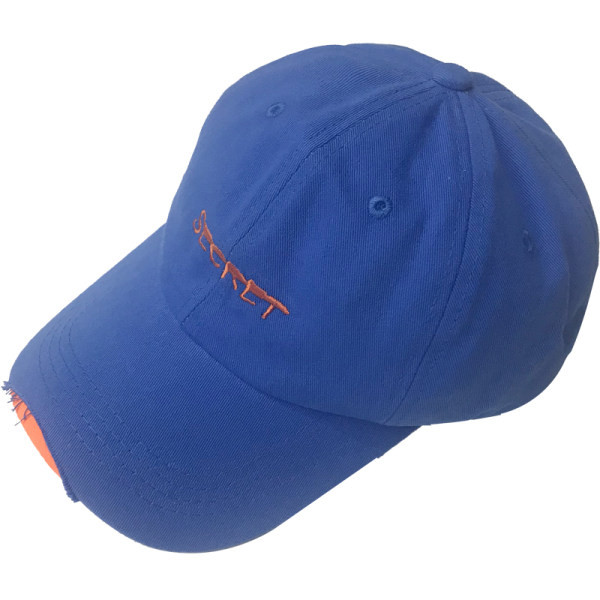 Pălărie textilă de damă cu inscripție brodată