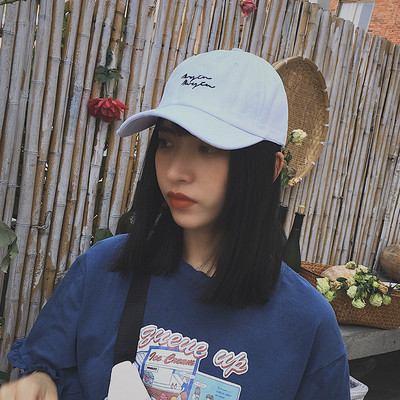 Palarie de dama model retro cu inscriptie