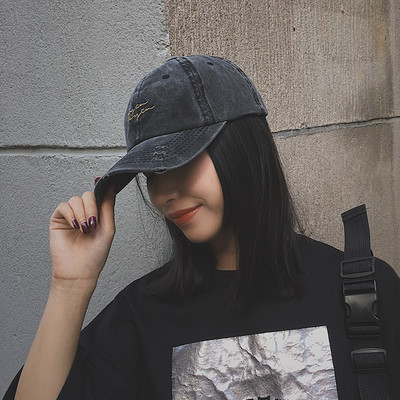 Palarie de dama model retro cu inscriptie