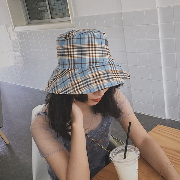 Pălărie modernă de idiot pentru femei cu o inscripție