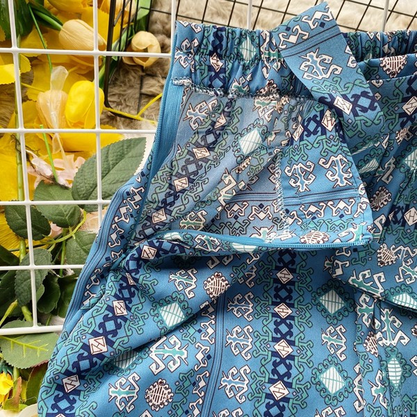 Pantaloni largi de dama colorati cu talie inalta