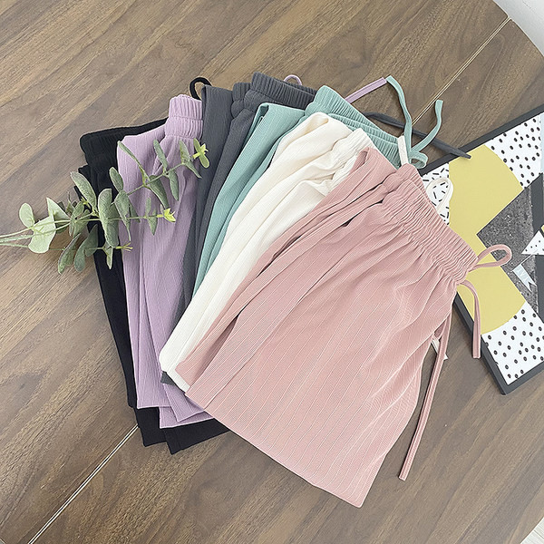 Ženske hlače s vezicama i elastičnim strukom