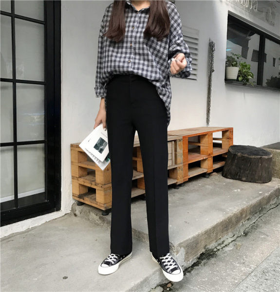 Pantaloni de dama de culoare neagra cu picioare late