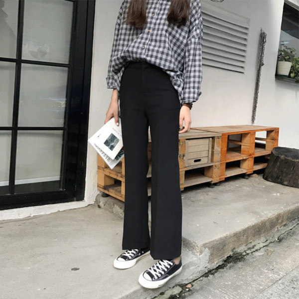 Pantaloni de dama de culoare neagra cu picioare late