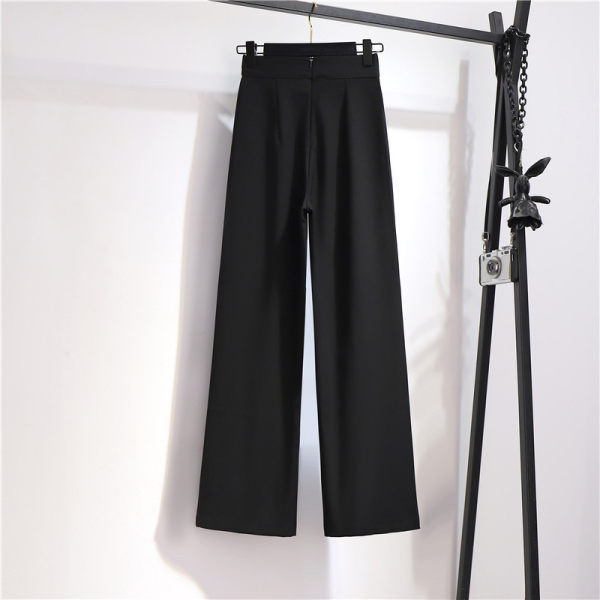 Дамски панталон широк модел  с метален елемент 