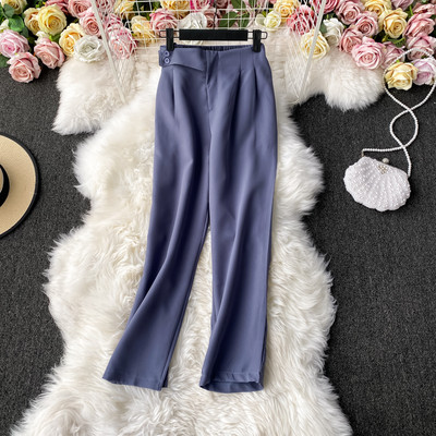 Модерен дамски панталон прав модел с копчета