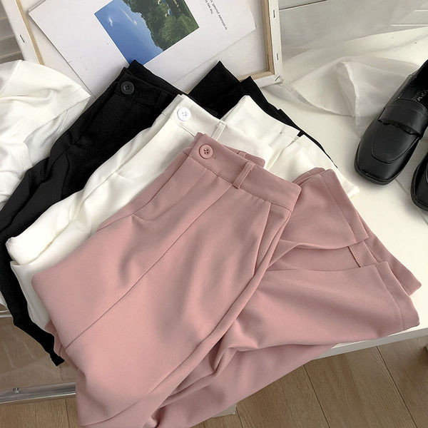 Pantaloni de dama cu nasturi si crapaturi