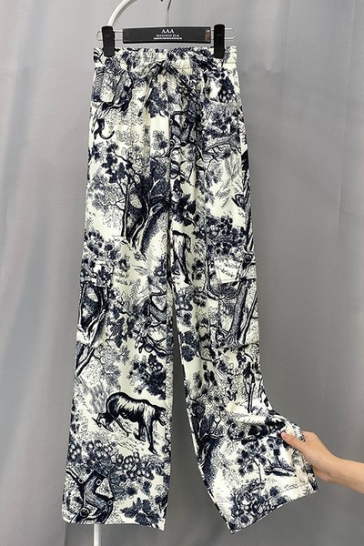 Дамски дълъг панталон с флорални мотиви 