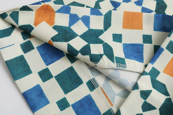 Ženske široke hlače s uzorkom