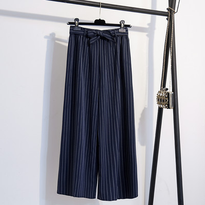 Нов модел дамски раиран панталон с панделка