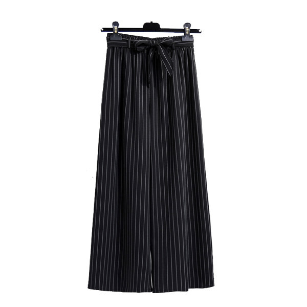 Нов модел дамски раиран панталон с панделка