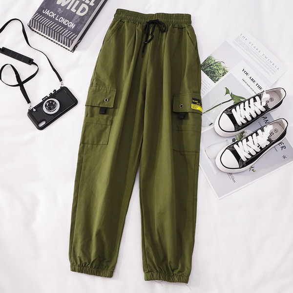 Pantaloni casual cu buzunare si cravate