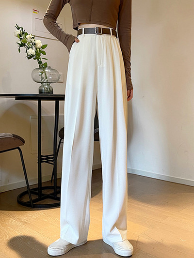 Нов модел дамски панталон с висока талия и джобове