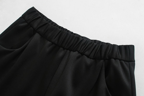 Pantaloni largi casual cu buzunare