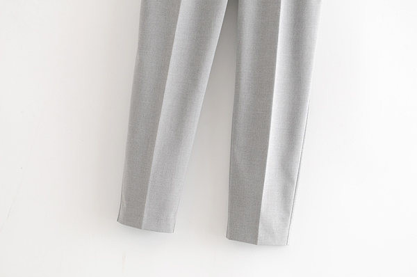 Pantaloni eleganti de dama cu curea - model drept