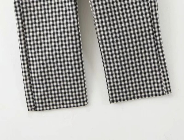 Pantaloni casual în carouri cu talie înaltă