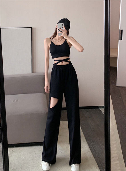 Pantaloni de dama cu o parte decupata si talie inalta