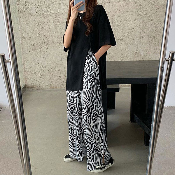 Pantaloni de dama cu animal print si talie inalta