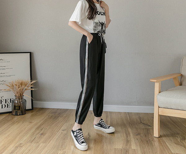 Pantaloni sport dama cu margini in trei culori