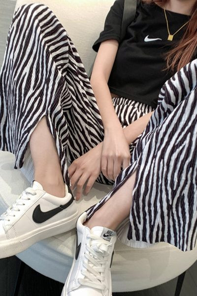 Pantaloni largi casual de dama cu talie elastica potriviti pentru vara