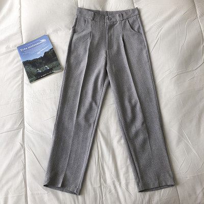 Модерен дамски панталон с джобове