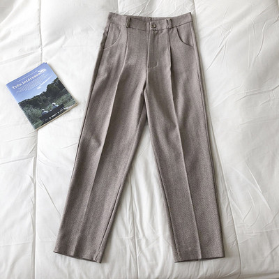 Модерен дамски панталон с джобове