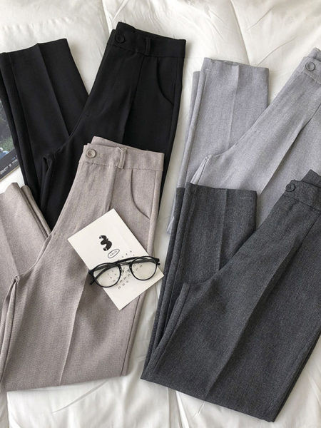 Модерен дамски панталон с джобове