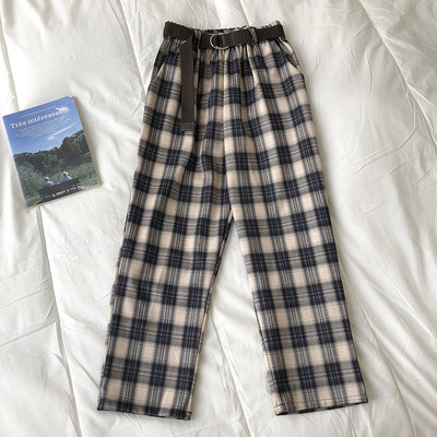 Кариран дамски панталон с колан и джобове