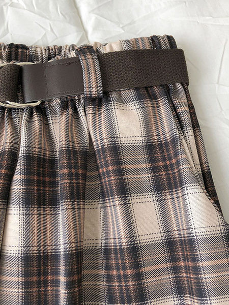 Кариран дамски панталон с колан и джобове