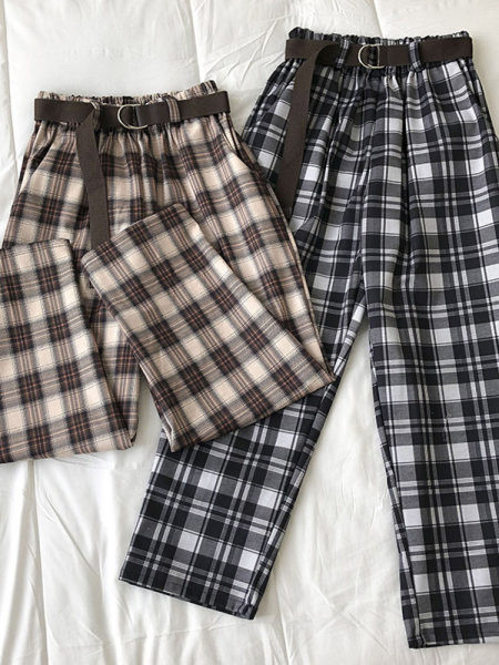 Кариран дамски панталон с колан и джобове