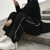 Дамски широк панталон с бял кант отстрани