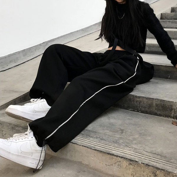 Дамски широк панталон с бял кант отстрани