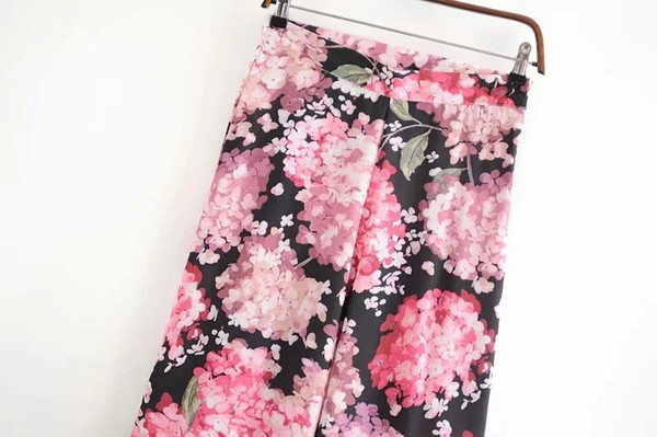 Дамски широки панталони с флорален десен