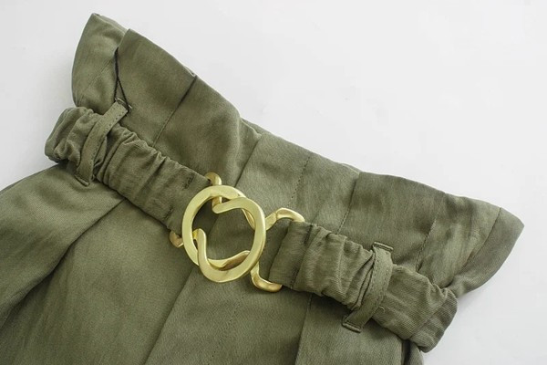 Модерен дамски панталон с талия paper bag и колан